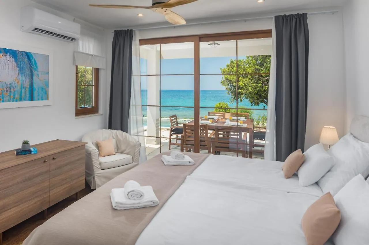 Villa Porto Bus Beachfront With Pool In Rovinj Bale Croatia