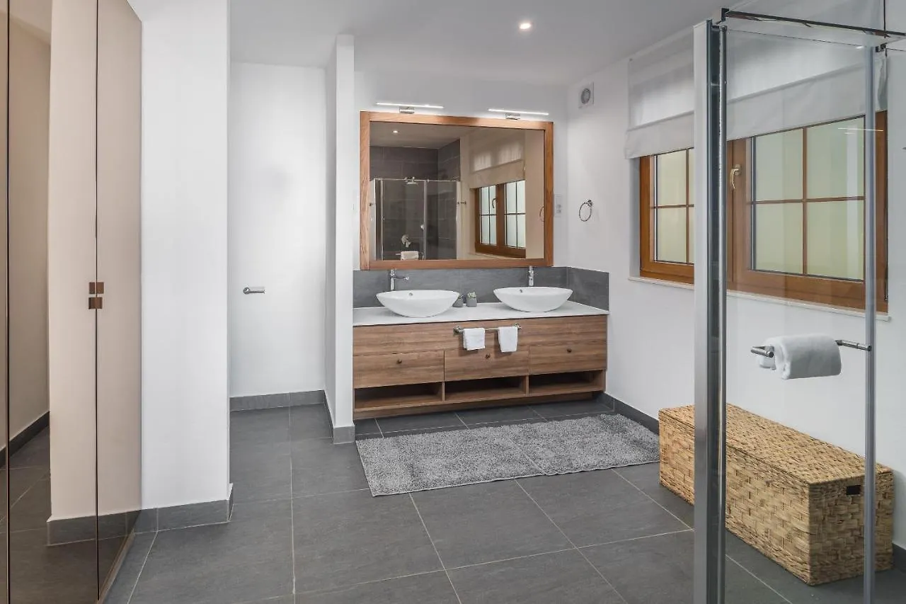 Villa Porto Bus Beachfront With Pool In Rovinj Bale Croazia