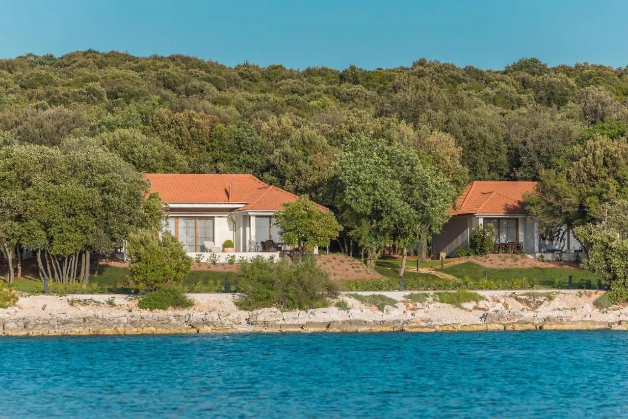 Villa Porto Bus Beachfront With Pool In Rovinj Bale